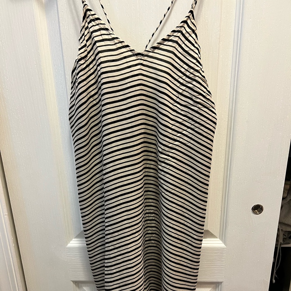 Acacia black & white stripe cover up